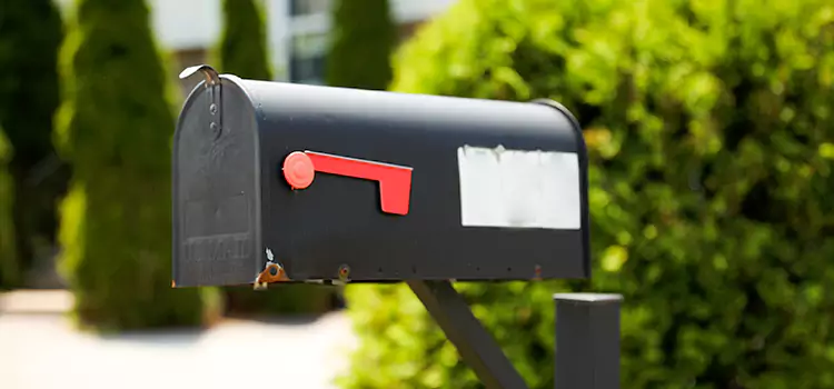 Secure Mailboxes for Packages Leander
